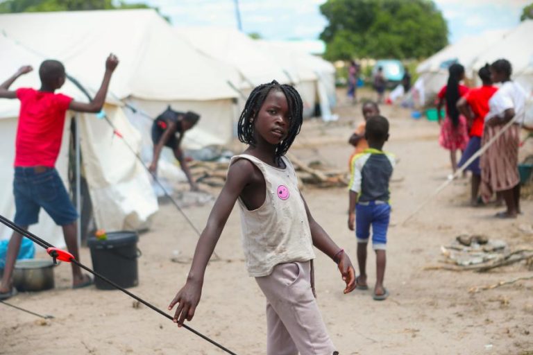 Unicef e Save de Children dão 1,3 ME para espaços didáticos pós-cheias em Moçambique