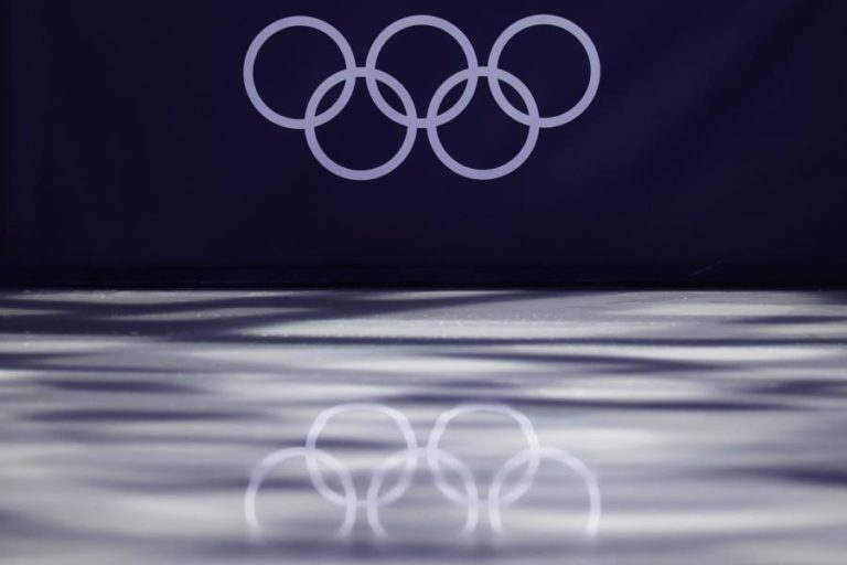 COI levanta restrições a russos que já podem competir e participar em LA2028