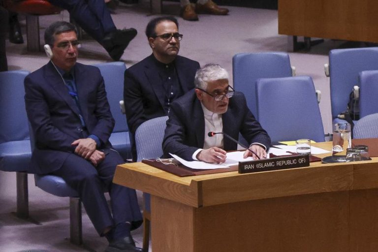 Irão denuncia na ONU “crimes de guerra” dos EUA por ataques a infraestruturas civis