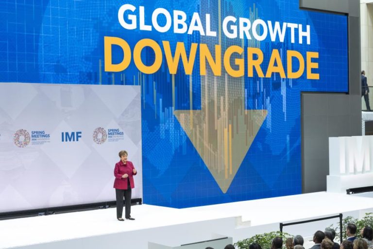 FMI prevê crescimento global de 3% em 2026 e 3,4% em 2027