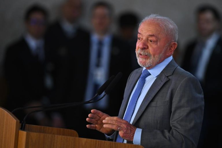 Lula rebate Flávio e diz que não se justifica aumento de tarifas dos EUA após eleições no Brasil