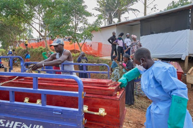 Ébola: Mais de 1.000 mortes registadas na epidemia na RDCongo
