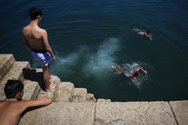 Jovem de 17 anos desaparecido no rio Douro no Porto encontrado morto