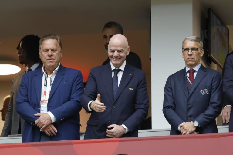 Infantino conta apoio de 200 federações à reeleição na FIFA, mais de 50 europeias