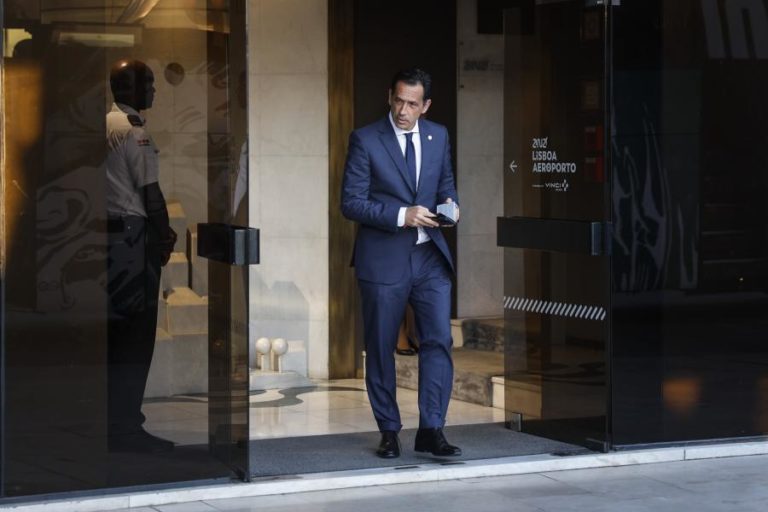 Árbitros do futebol profissional só iniciam trabalhos se Pedro Proença se retratar