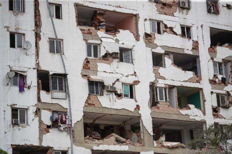 Venezuela critica Colômbia por querer assumir reconstrução após sismos