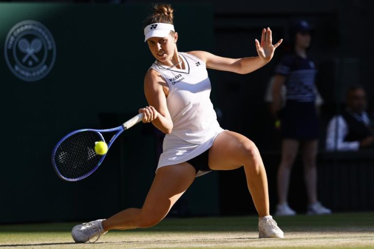 Wimbledon: Linda Noskova bate Karolina Muchova e conquista primeiro Grand Slam