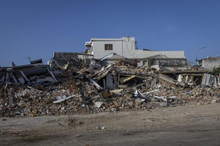 Sobe para 119 número de portugueses e lusodescendentes mortos no duplo sismo na Venezuela