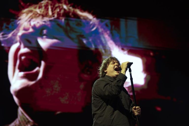 Lewis Capaldi deliciado por atuar na Figueira da Foz e regressar a Portugal