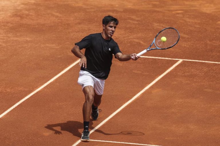 Tiago Torres eliminado nos quartos de final do Estoril Open