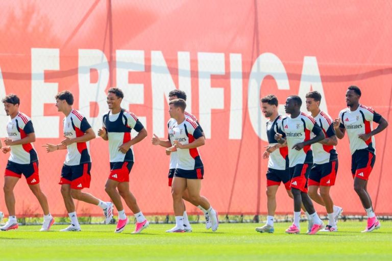 LE: Marco Silva pede seriedade competitiva na estreia do Benfica em 2026/27