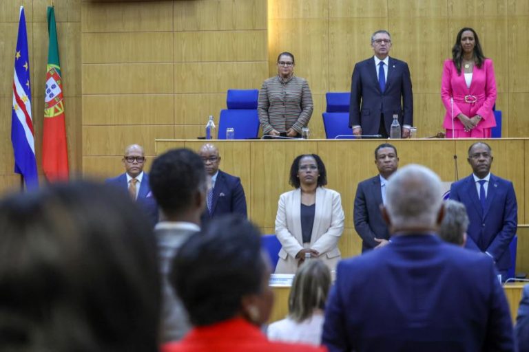 Seguro evoca Luís Represas durante discurso em Cabo Verde