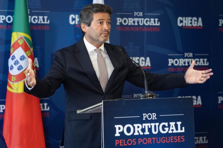 Ventura diz que Luís Neves não tem condições para continuar no Governo e pede intervenção de Seguro