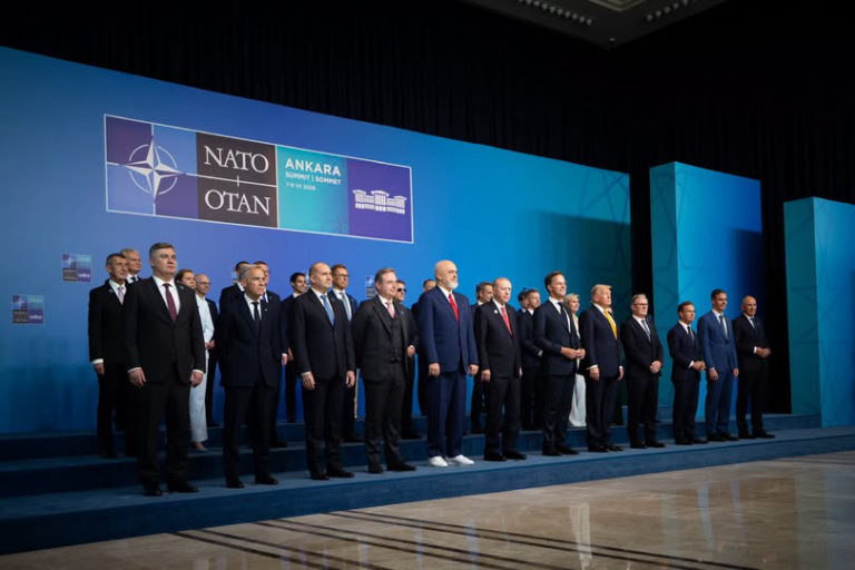 Canadá reforça investimento na defesa na NATO