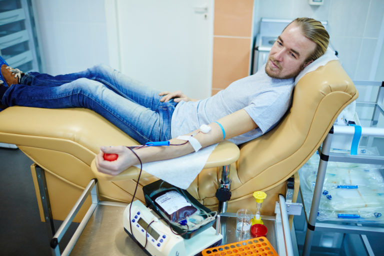 Reservas de sangue no Canadá registam forte quebra