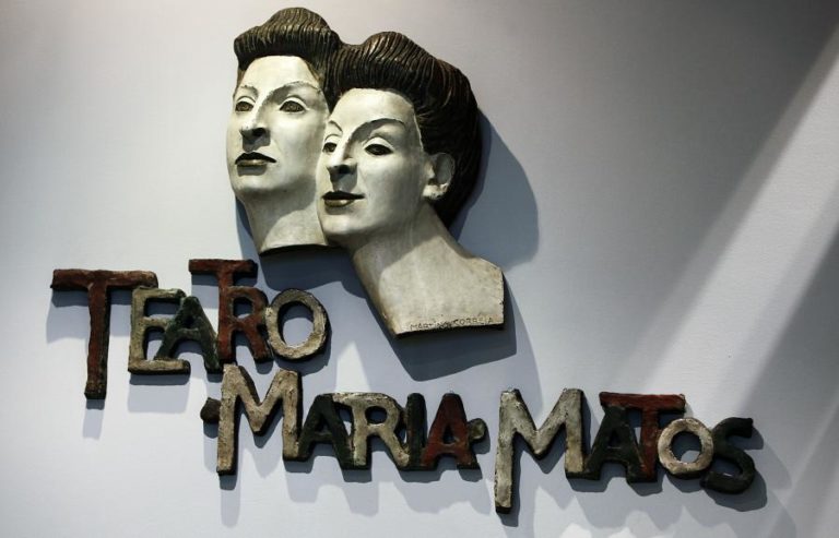 Peça “Cock” com encenação de Ricardo Neves-Neves estreia-se no Teatro Maria Matos