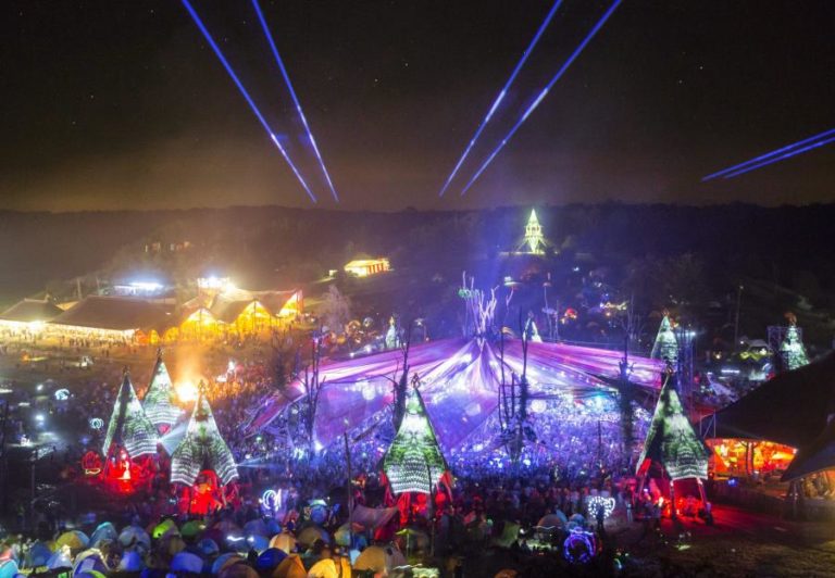 Festival de música na Hungria interrompe programação após duas mortes