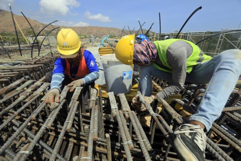 Produção na construção cai 0,7% na zona euro mas sobe 0,2% na UE em junho