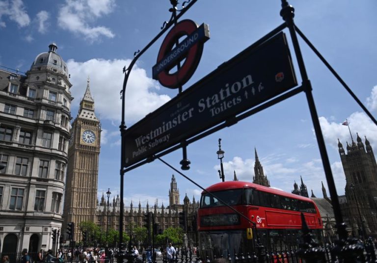 Rússia ameaça atacar Reino Unido em resposta ao uso de mísseis britânicos pela Ucrânia