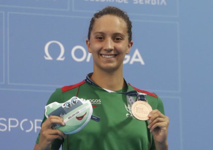 43095738.jpg