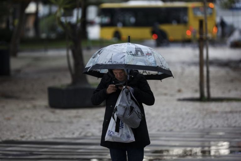 Quatro distritos do norte sob aviso laranja devido à chuva forte