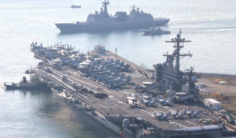 EUA enviam porta-aviões para mar Arábico e substituem o Lincoln