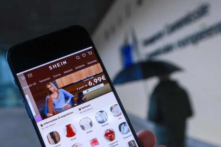 Gigante da ‘fast-fashion’ Shein estreia-se na Bolsa de Hong Kong em setembro