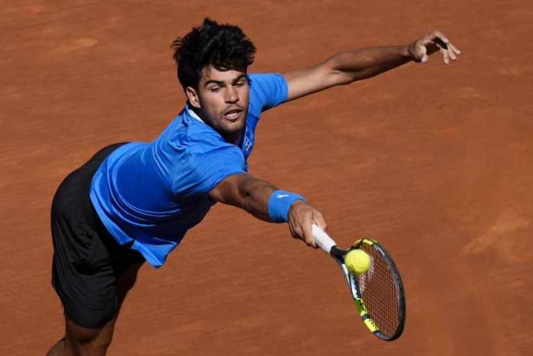 Carlos Alcaraz regressa ao segundo lugar do ranking mundial de ténis