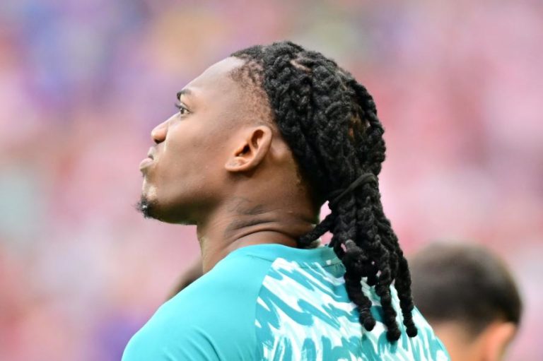 Rafael Leão confirma saída do AC Milan e deve rumar ao Galarasaray