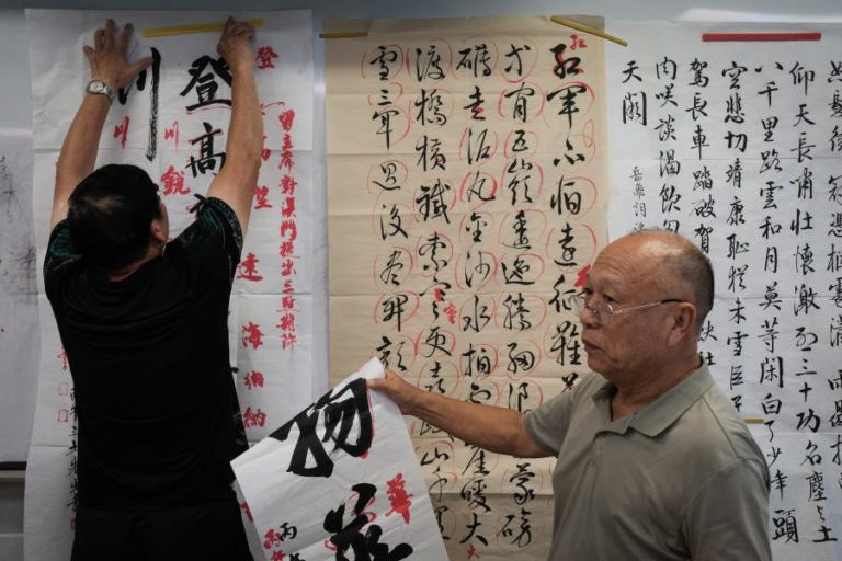 Quebra da natalidade leva escolas de Macau a incluir alunos idosos
