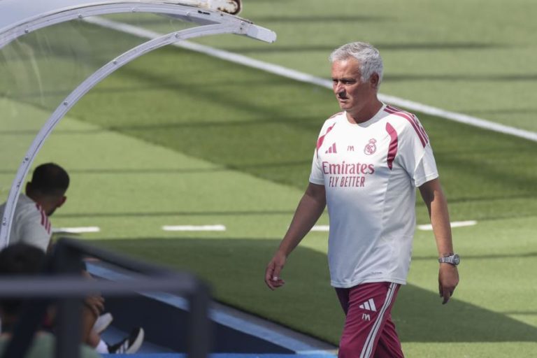 TAD revoga castigos a José Mourinho por incidentes no clássico frente ao FC Porto
