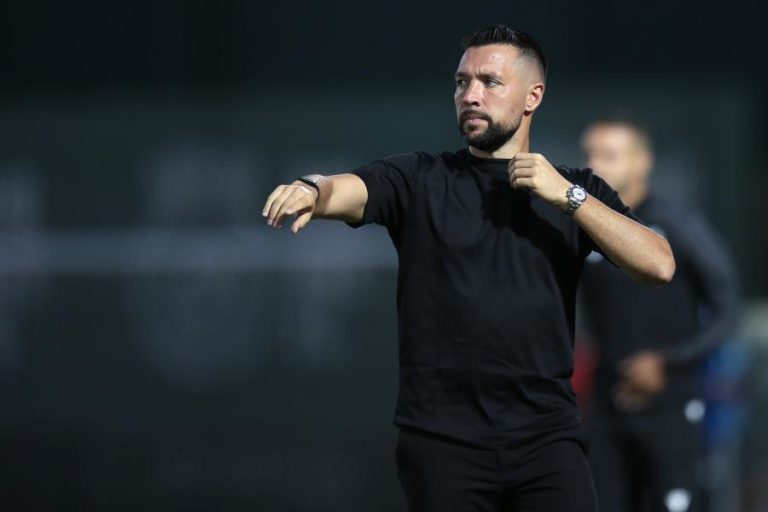 “A saída do Rodrigo Mora foi uma decisão financeira” – Farioli