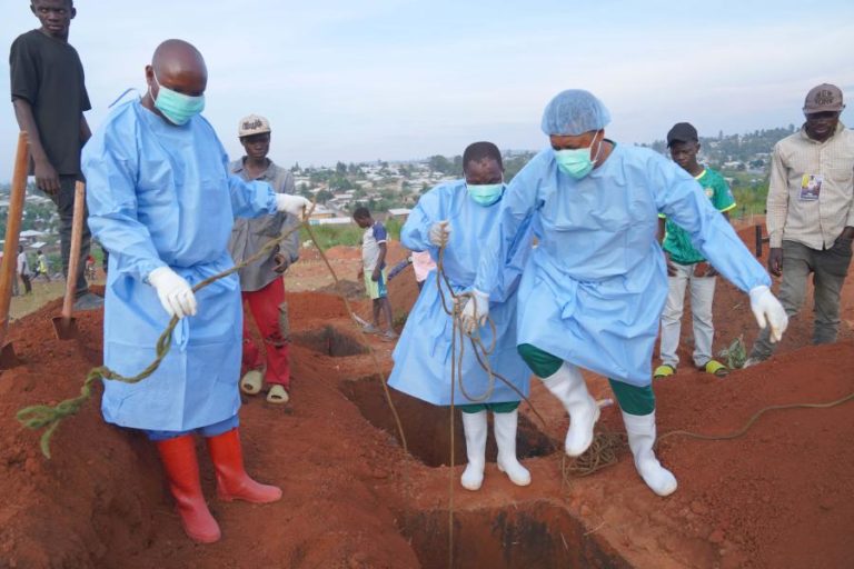 Ébola: RDCongo ultrapassa 6.000 casos e contabiliza 2.911 mortos