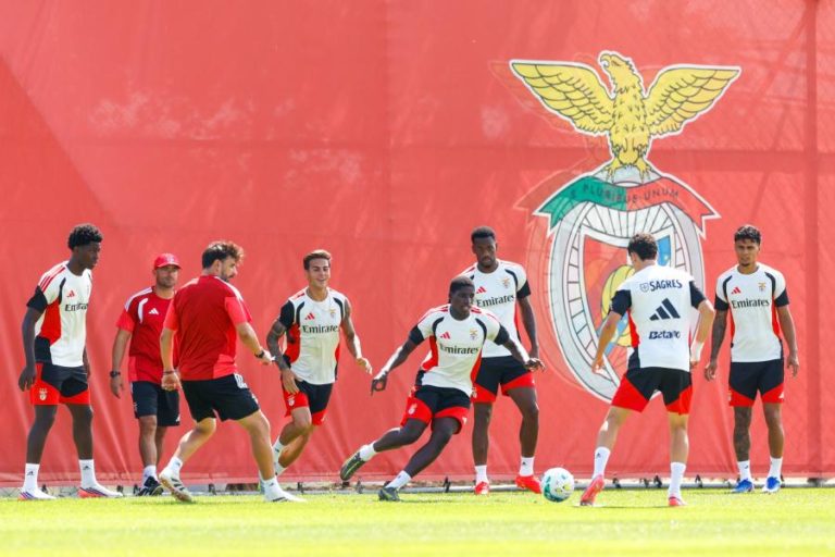 LE: Benfica tenta ganhar hoje vantagem na Luz para estar na fase de liga