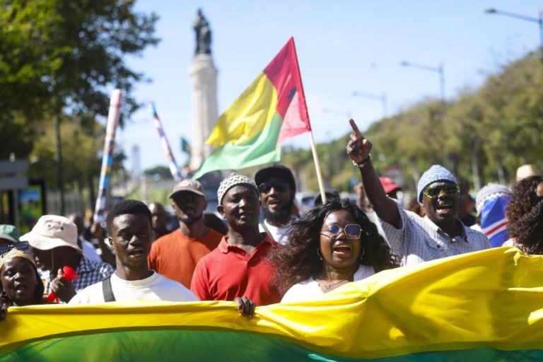 Diáspora guineense protesta em Lisboa contra “referendo golpista”