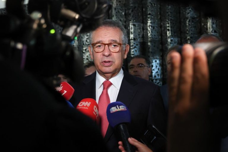 PR promulga decreto sobre retorno de estrangeiros após decisão do Tribunal Constitucional