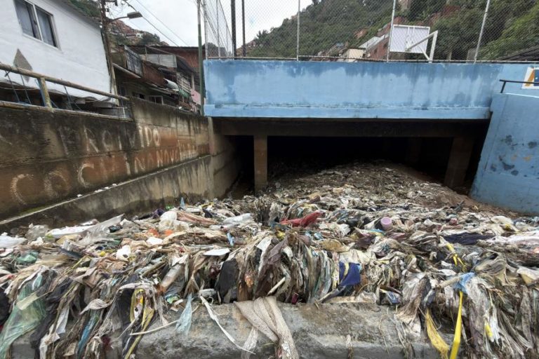 Seis desaparecidos e mais de 150 casas afetadas pelas chuvas na Venezuela
