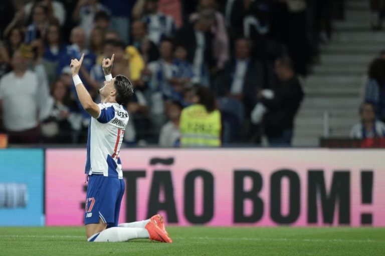 I Liga: Campeão FC Porto isola-se na liderança ao bater Arouca