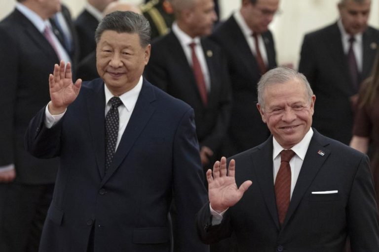 Presidente da China defende solução diplomática para conflitos