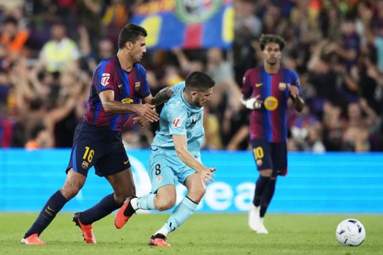 Bicampeão FC Barcelona bate Athletic na estreia de Rodri e já lidera La Liga