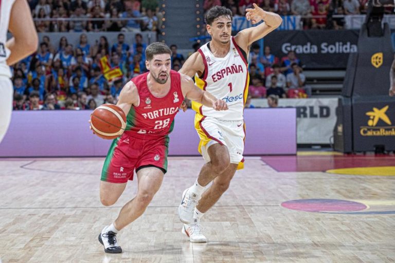 Portugal com histórica vitória em Espanha na corrida ao Mundial de basquetebol