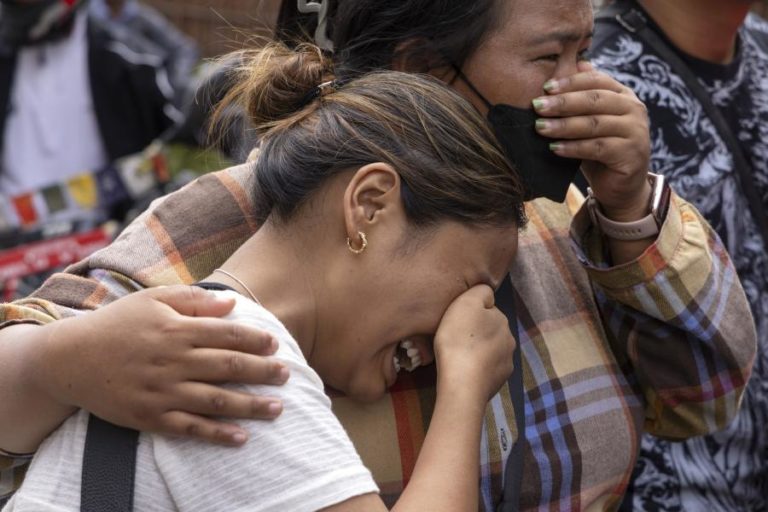 Sobe para 750 o número de vítimas mortais no Nepal e Tibete devido a enxurrada