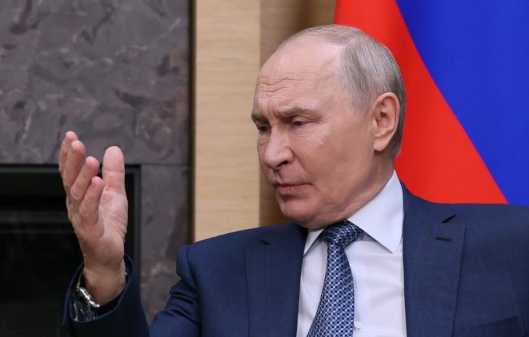 Putin anuncia querer aprofundar relação com a China depois de reunião com Xi