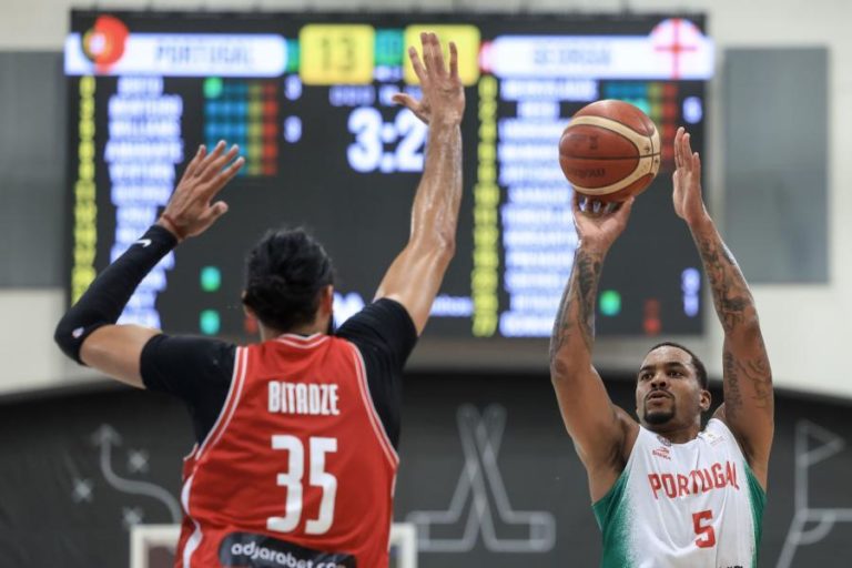 Portugal perde em casa com a Geórgia e fica mais longe do Mundial de basquetebol