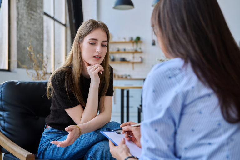 Estudo da Universidade McMaster revela aumento de perturbações de saúde mental no Canadá