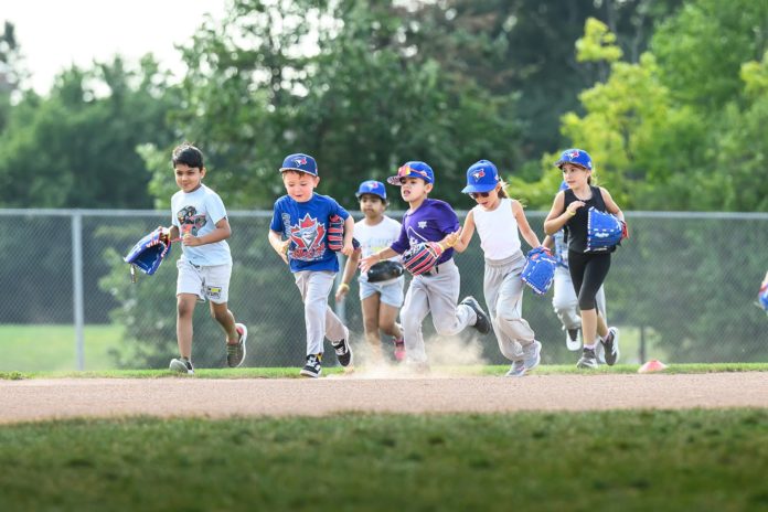 B4-03-VT BASEBOL EM BRAMPTON CS_CA 082626(3)