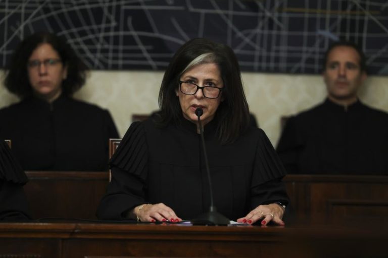 Juíza do TC alerta que tribunais constitucionais “estão a ser atacados”