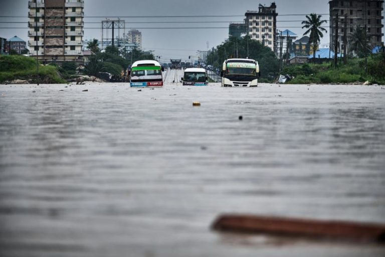 ONU prevê um El Niño “muito forte” com possível duração até fevereiro de 2027
