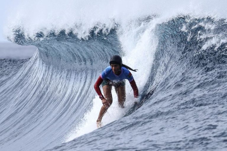 Teresa Bonvalot falha ‘quartos’ do Saquarema Surf Festival no Rio de Janeiro