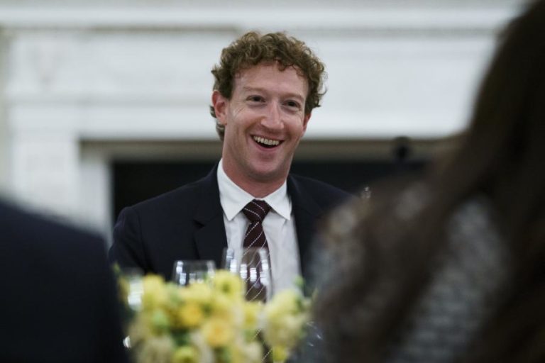 Mark Zuckerberg rejeita apelos para desaceleramento no desenvolvimento da IA